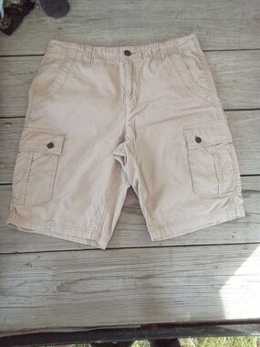 Urban Pipeline Men's Cargo Shorts Khaki Tan Size 34 Classic Length Cotton